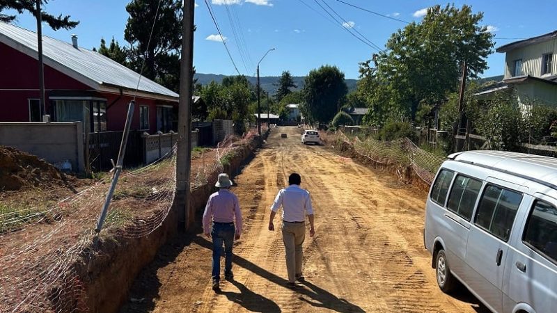 MINVU anunció la pavimentación de dos calles en Reumén y un pasaje en Paillaco