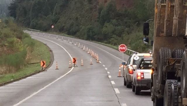 Dos ambulancias y un furgón colisionaron en ruta que une Valdivia y Paillaco