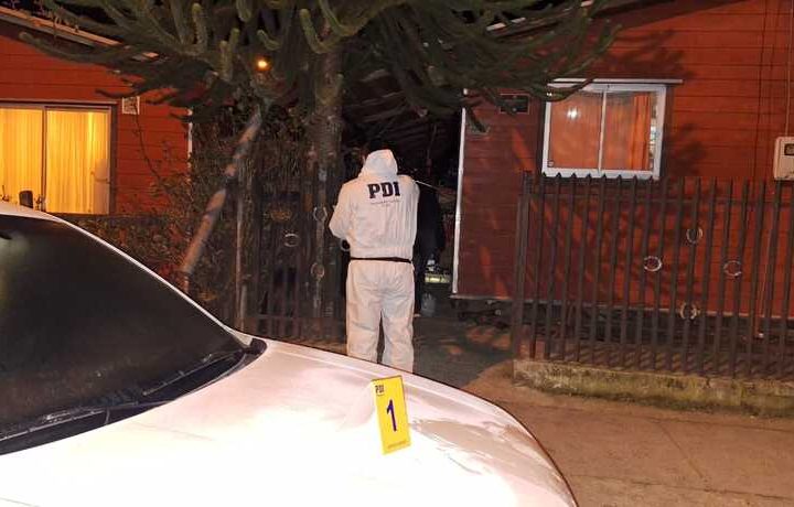 Asesinan con disparos a un hombre cuando éste abrió la puerta de su casa