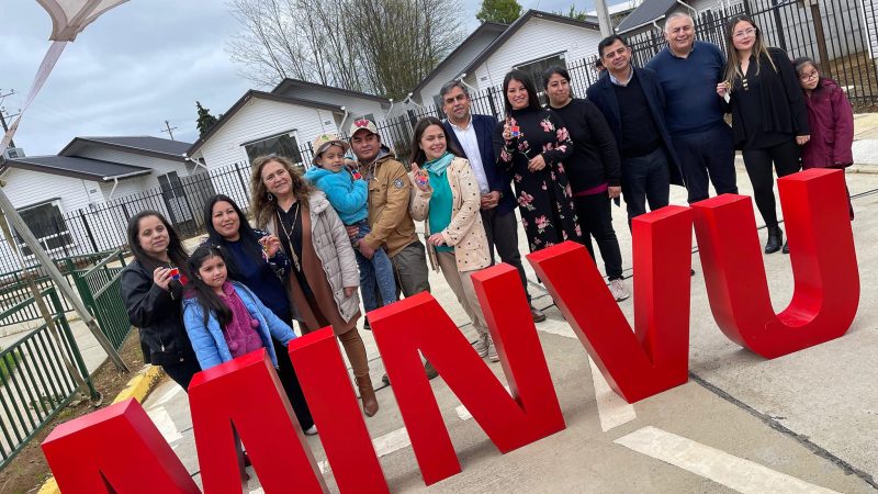 Entregaron 68 llaves de viviendas de Integración Social