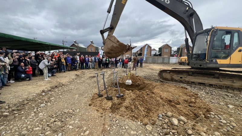 «Primera piedra» da inicio a la construcción de más de 100 viviendas