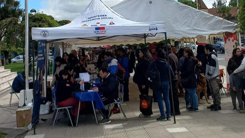 Feria laboral ofrece más de 2.000 puestos de trabajo