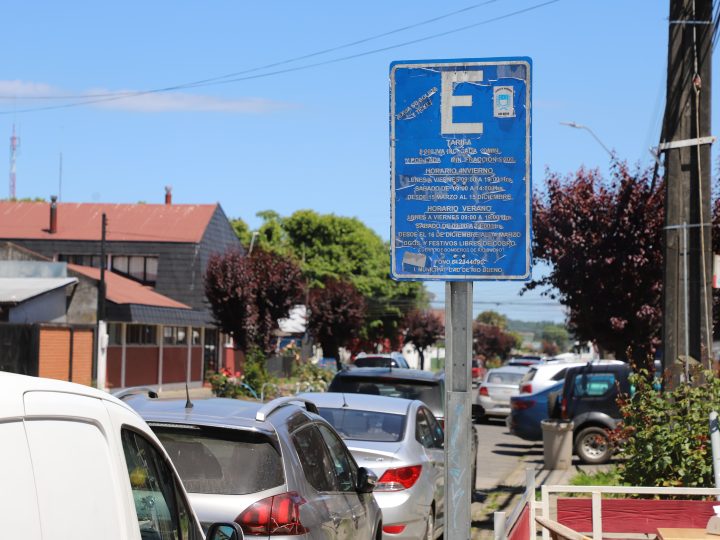 Anuncian que se comenzará con el cobro de estacionamientos en el sector céntrico de la comuna