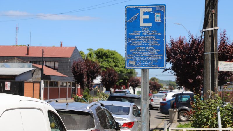 Anuncian que se comenzará con el cobro de estacionamientos en el sector céntrico de la comuna