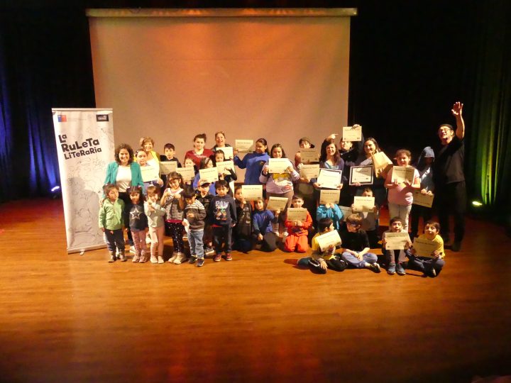 Compañía de teatro Cachiporra realizó el cierre del proyecto Ruleta Literaria