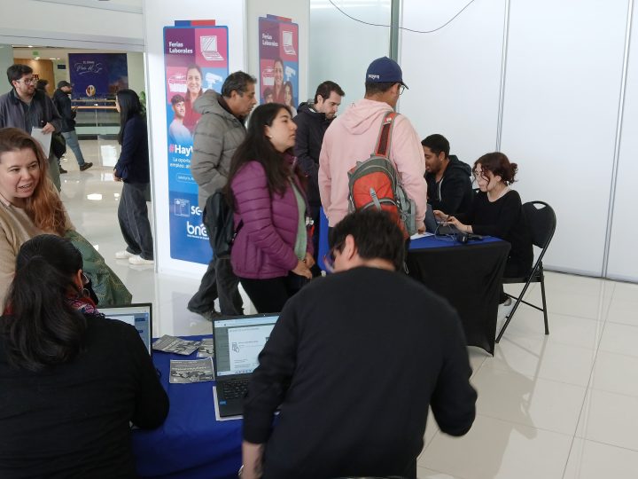 Con éxito se realizó la Feria Laboral de Sence Los Ríos