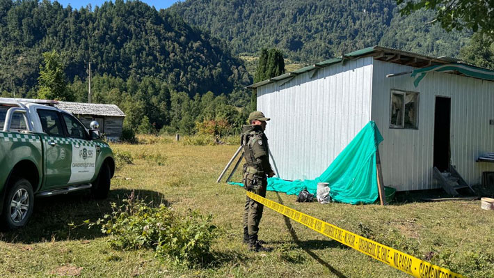 Investigan homicidio de hombre de 48 años en Lago Ranco: Cadáver fue encontrado en una fogata