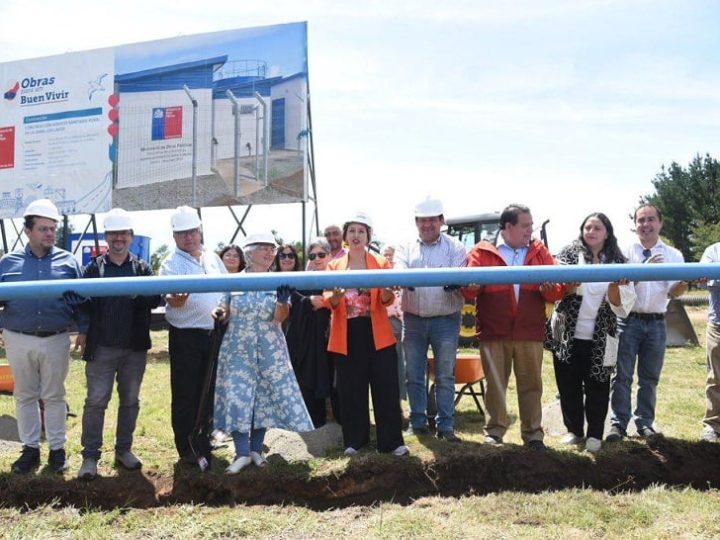 MOP instala tubería para dotar de agua potable a 160 familias del sector La Luma