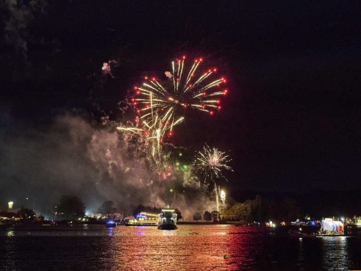 Lanzan bases para participar en el Corso Fluvial Noche Valdiviana 2025