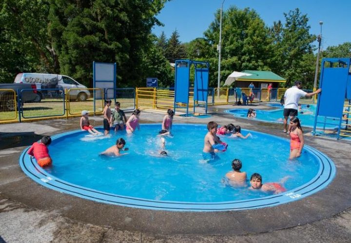 Anuncian apertura de piscinas del Camping Olegario Mohr